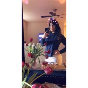 Meet your Posher, Alizabeth